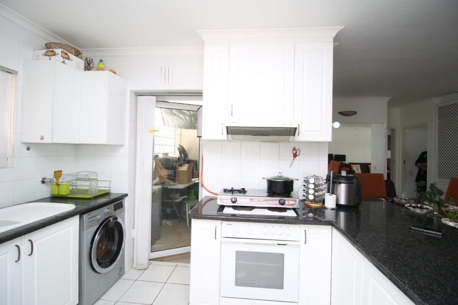 2 Bedroom Property for Sale in Harbour Island Western Cape